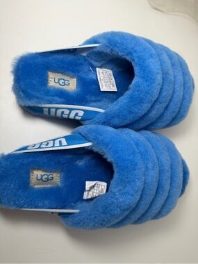NEVER WORN!!! Blue Fluff Yeah UGG Slides